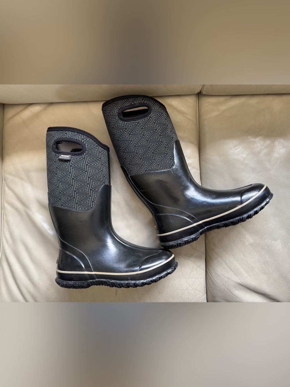 Bogs Women's Classic Triangles Snow Boot size US 9